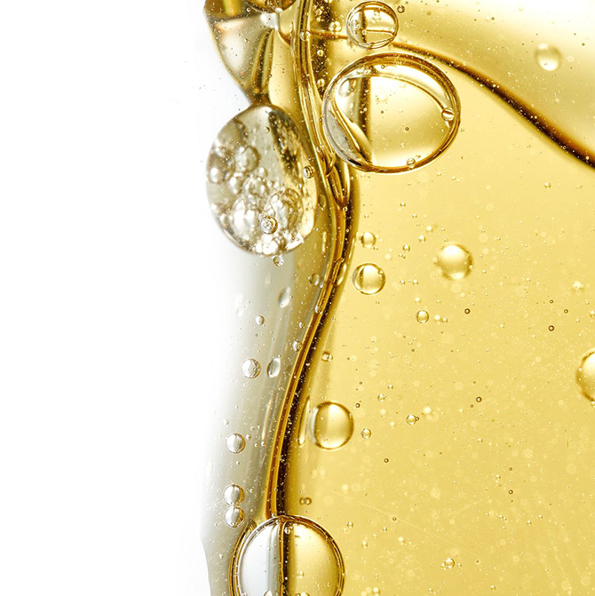 Your Skin Needs Antioxidants Before the It's Too Late