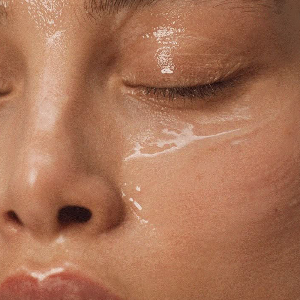 Best Serum for Sensitive Skin in 2025: Alra Olive Therapy Serum as Your First Layer Skincare