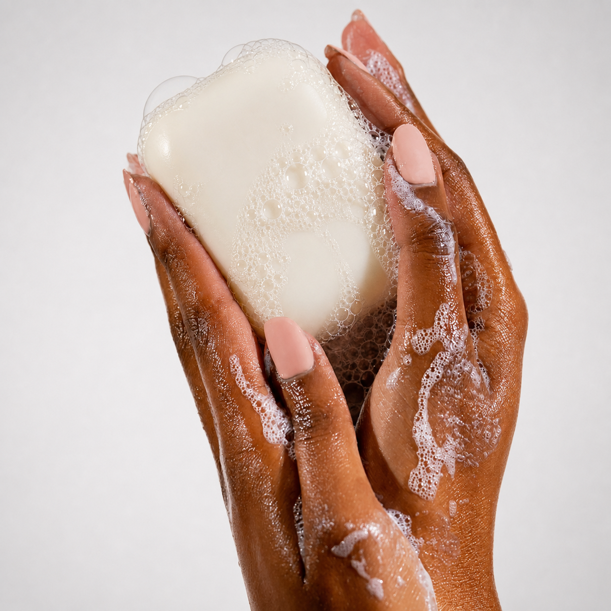 Savon doux non parfumé aux légumes Alra 